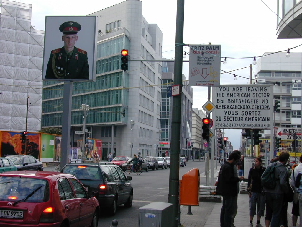 Checkpoint Charlie - Berlin