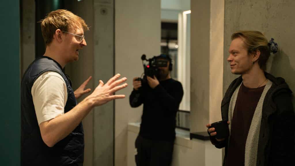 Leo Hoffmeister and Nayeli Herrera Brincker on set together