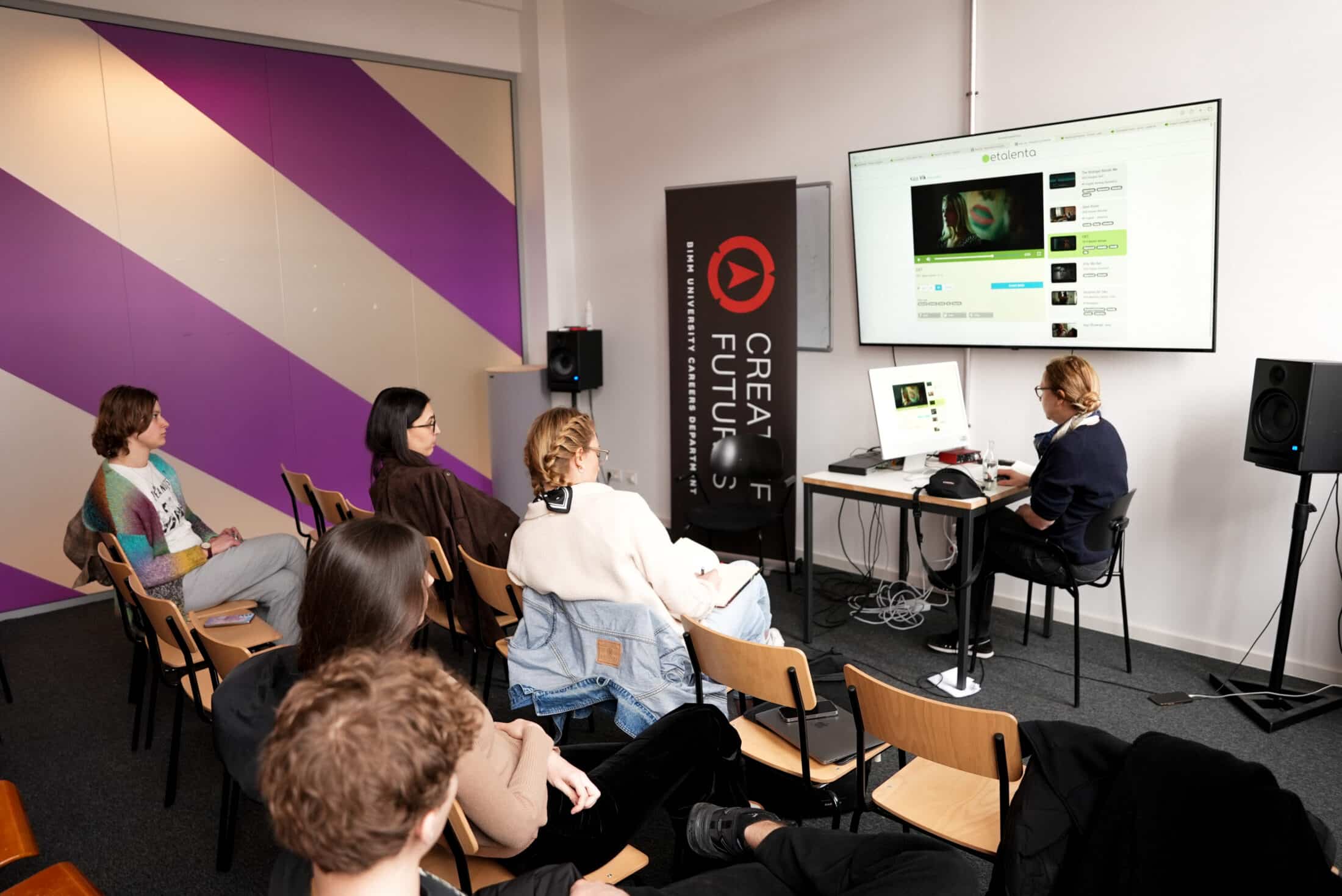 Tanja Schuh conducts a portfolio clinic with BIMM students